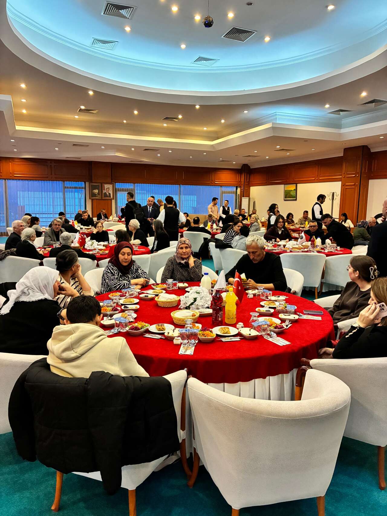 EMŞAV’dan Görkemli İftar Yemeği 2